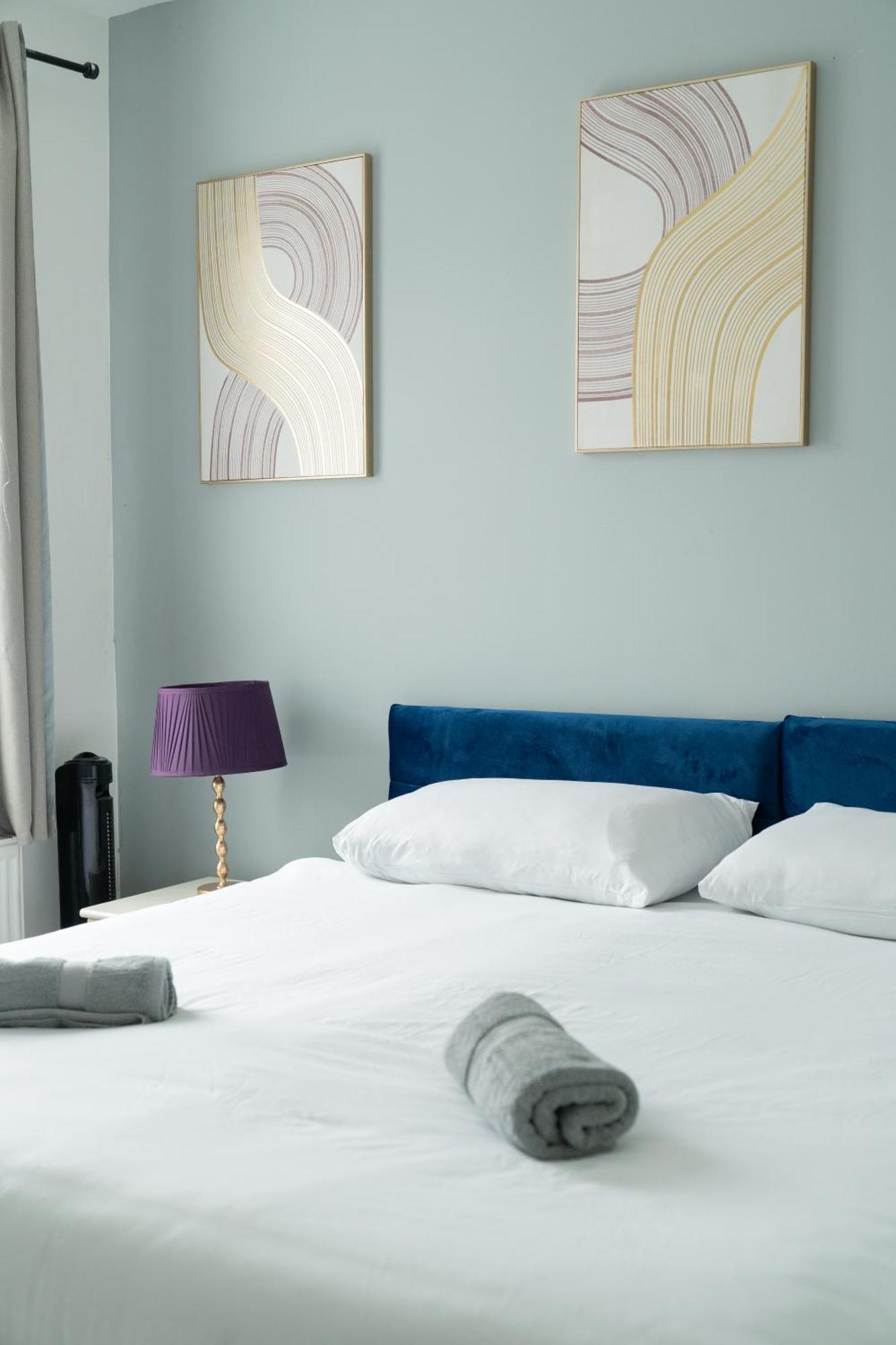 Modern 2 Bed East London Home By Rebby Properties Sleeps 5 Near Canning Town Station Экстерьер фото